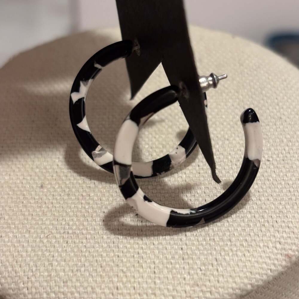 Black and White Marbled Resin C-Shape Post Hoop Earrings
